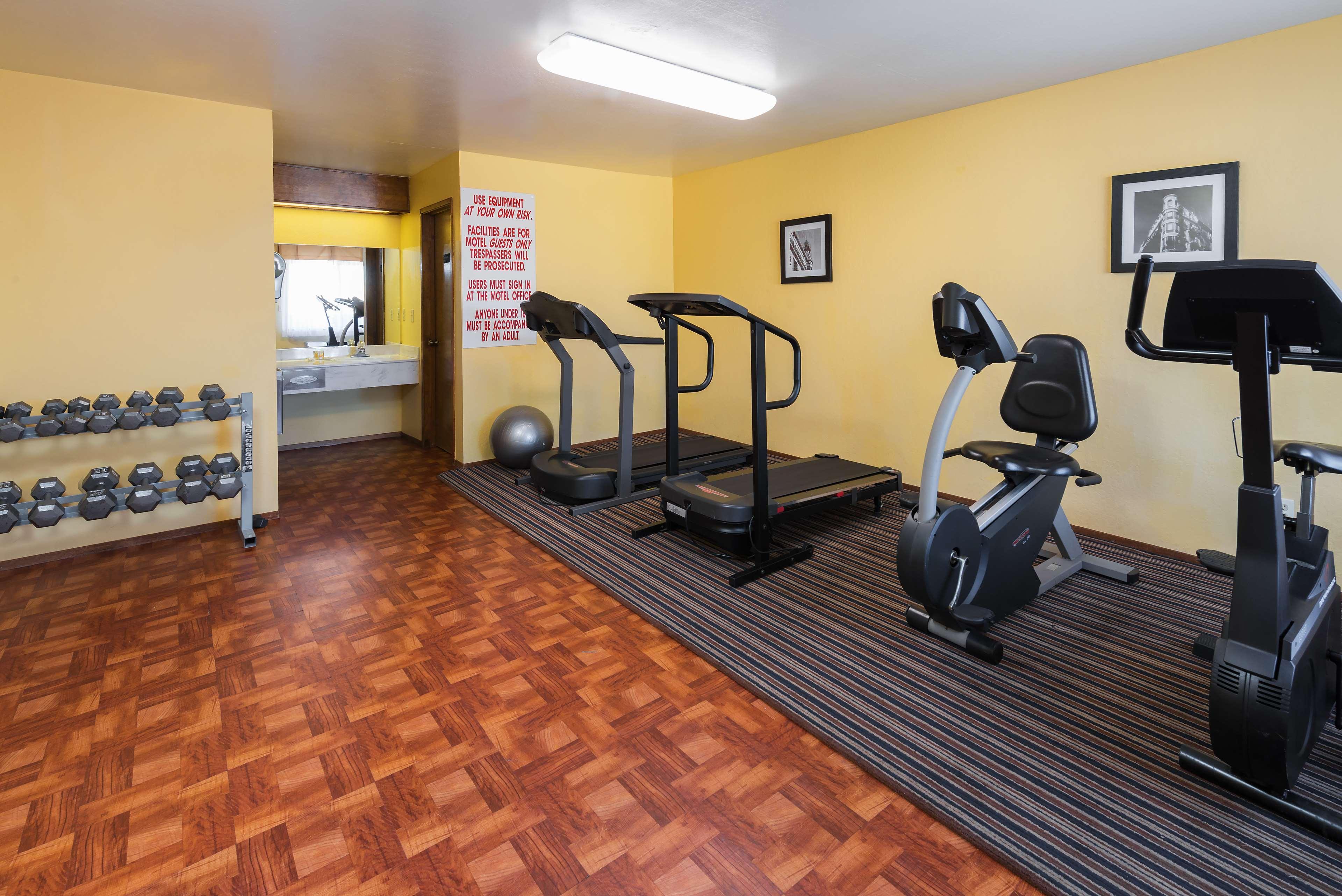 Days Inn By Wyndham Pinole Berkeley Ngoại thất bức ảnh